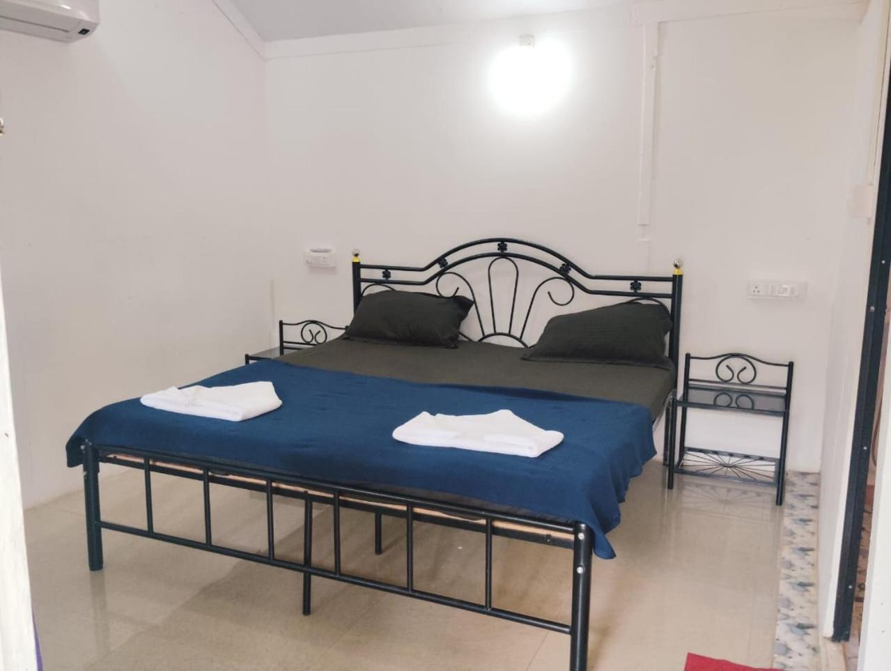 Baywatch Beach Resort Patnem Канкон Номер фото